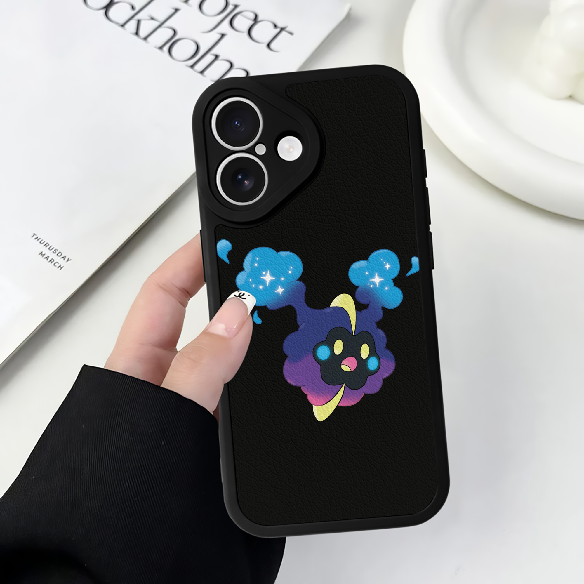 （画像用） ポケットモンスター Pokémon 【iPhone 16シリーズ対応】シリコンスマホケース（レザー調） 材質：シリコン